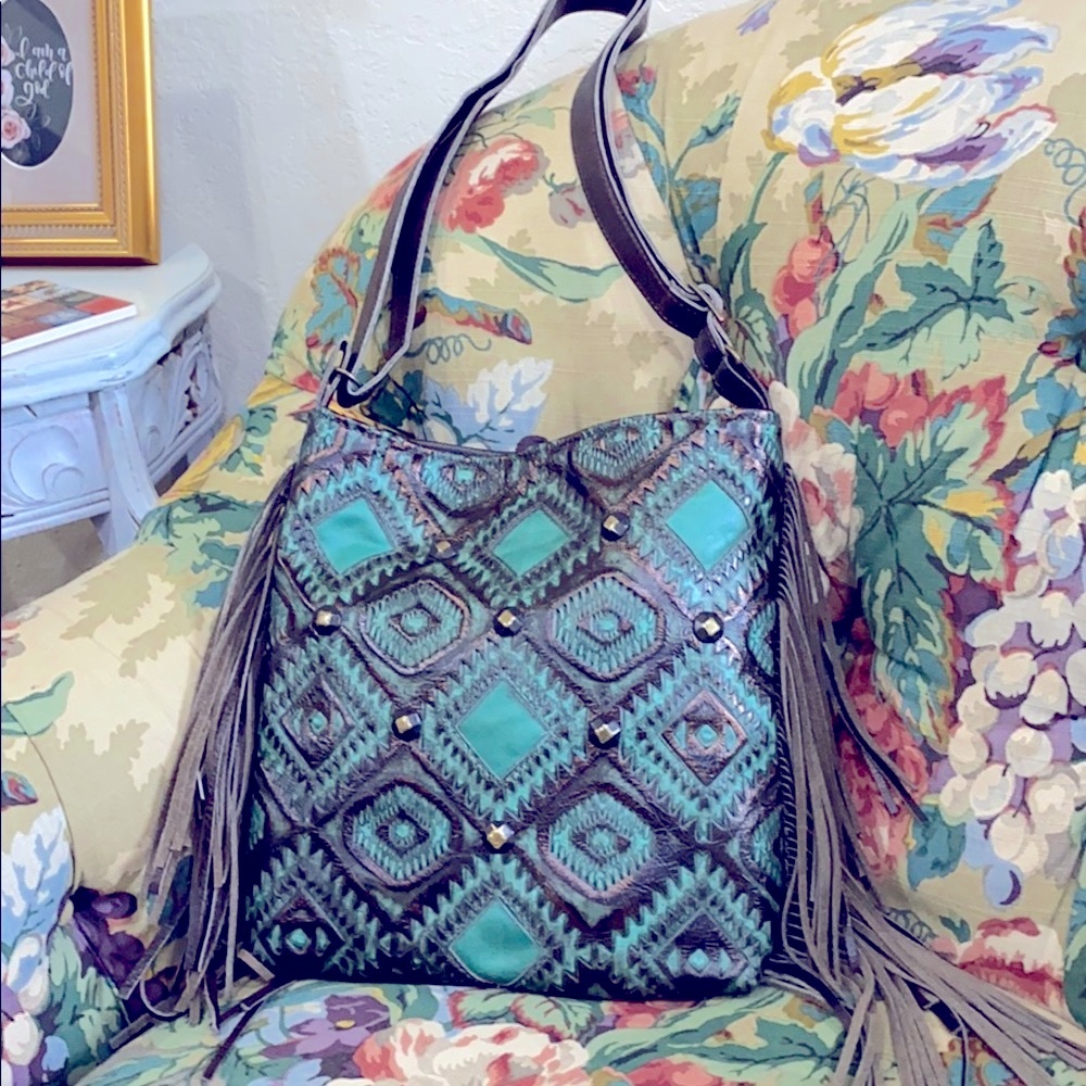 Beautiful leather purse. Only asking price please.